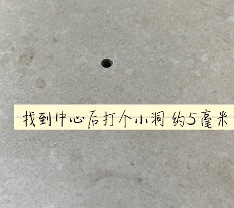 融水瓷砖空鼓维修公司专业解答在瓷砖铺贴过程中，如果砂料搅拌不均匀，将会带来以下问题